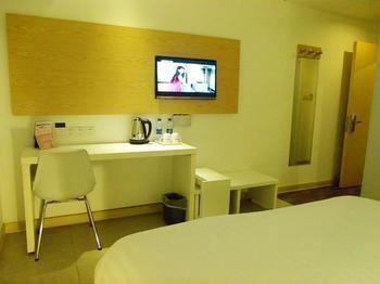 Motel 168 Tianjin Hongqi Road Baoshan Avenue Екстер'єр фото